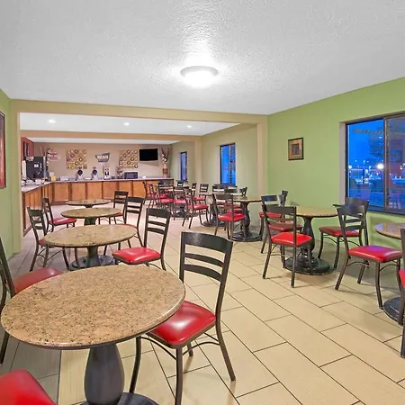 Super 8 Albuquerque/Midtown-2